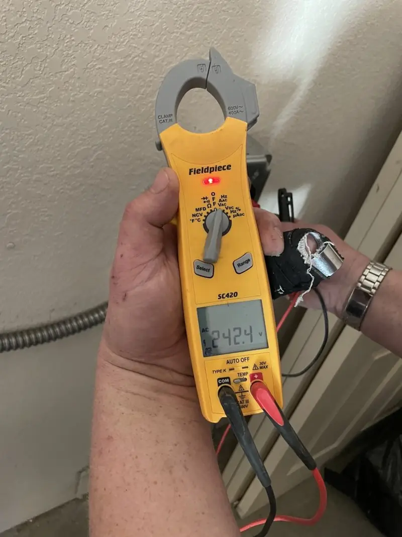 Voltage testing with clamp meter during Generator Installation in Carthage